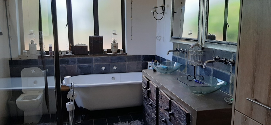 Commercial Property for Sale in Geelhoutboom AH Western Cape